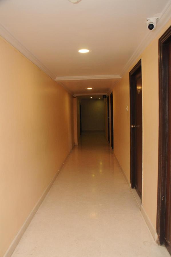 Suvarna Regency Hassan Esterno foto